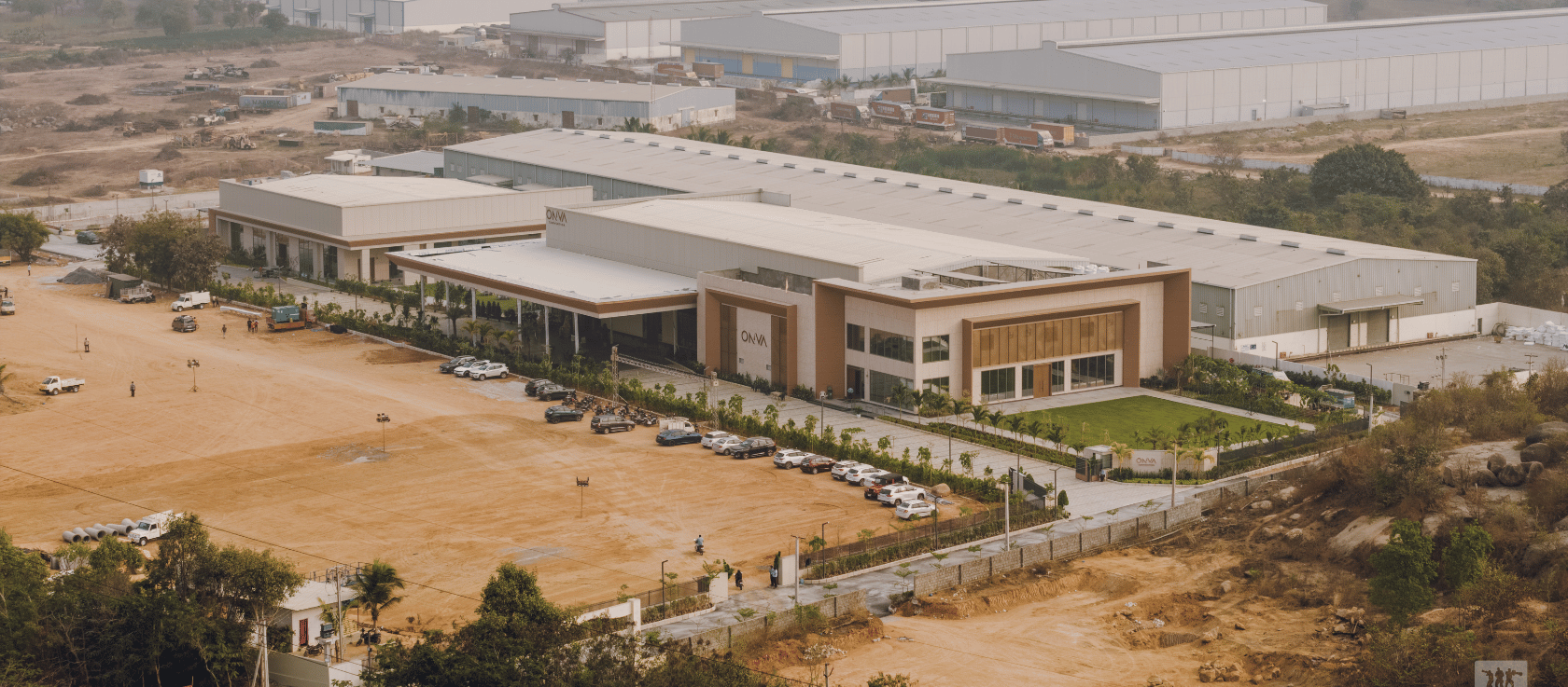 ONVA Convention exterior with parking